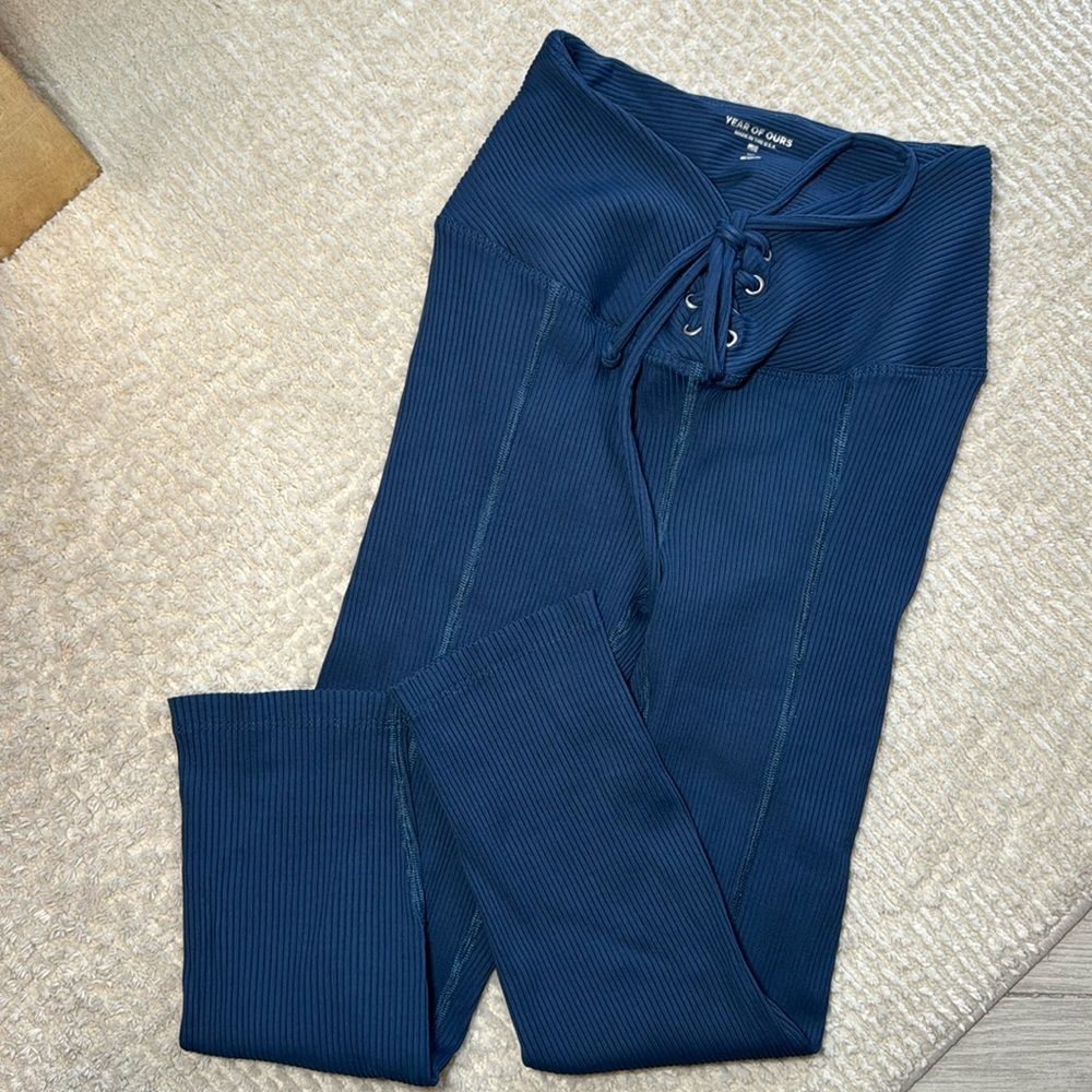 YEAR OF OURS ribbed leggings size medium